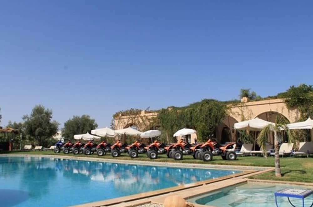Villa Marco Au Jardin Des Senteurs El Ain Bagian luar foto