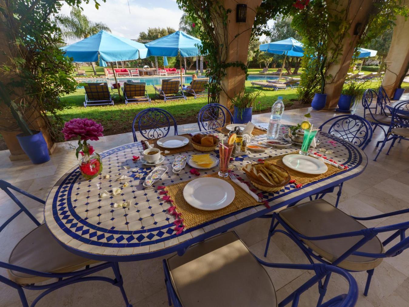 Villa Marco Au Jardin Des Senteurs El Ain Bagian luar foto