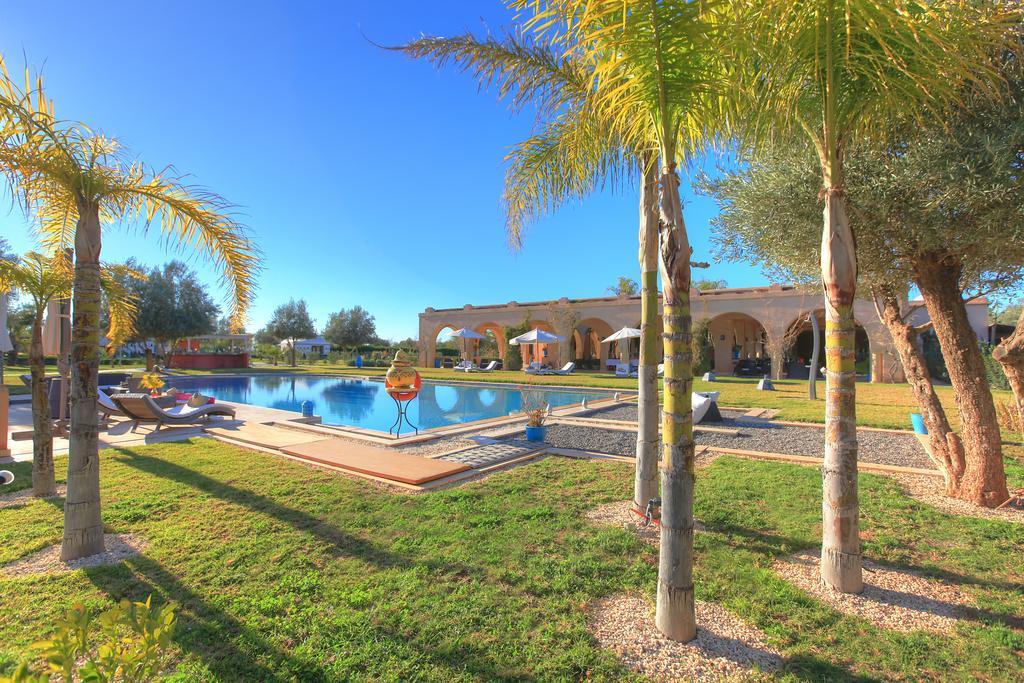 Villa Marco Au Jardin Des Senteurs El Ain Bagian luar foto