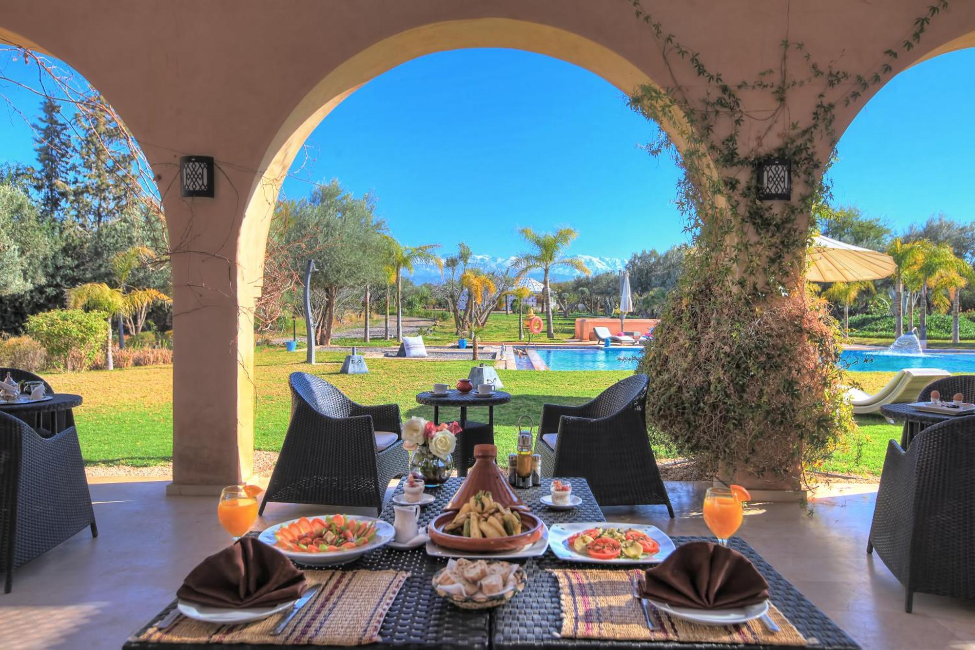 Villa Marco Au Jardin Des Senteurs El Ain Bagian luar foto