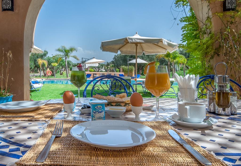 Villa Marco Au Jardin Des Senteurs El Ain Bagian luar foto