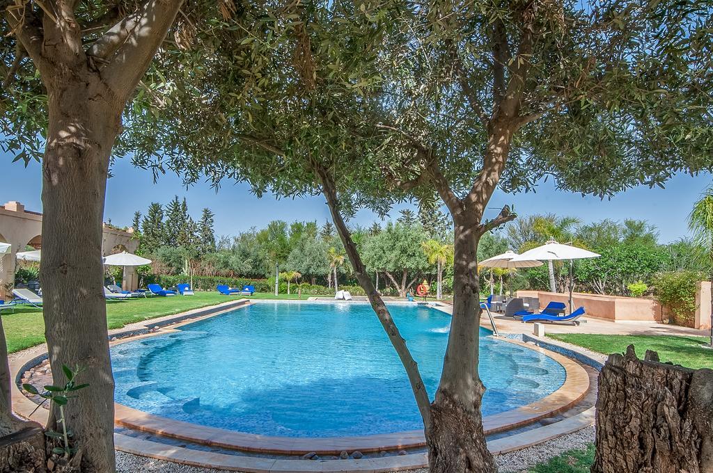 Villa Marco Au Jardin Des Senteurs El Ain Bagian luar foto