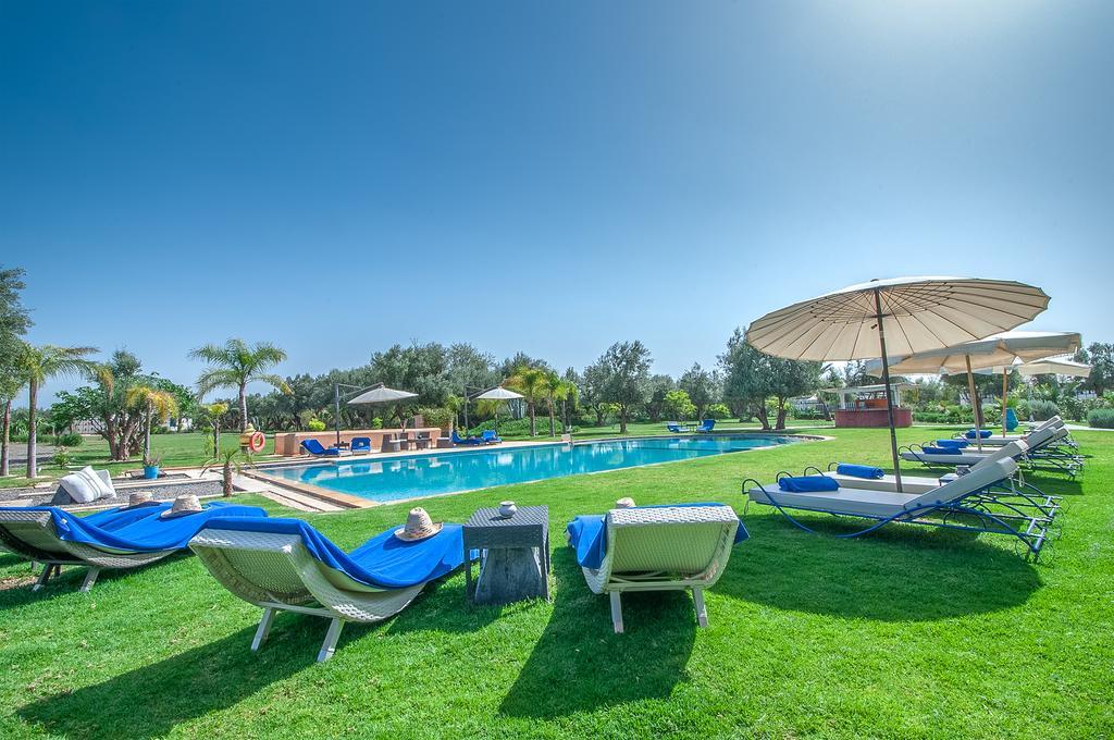 Villa Marco Au Jardin Des Senteurs El Ain Bagian luar foto