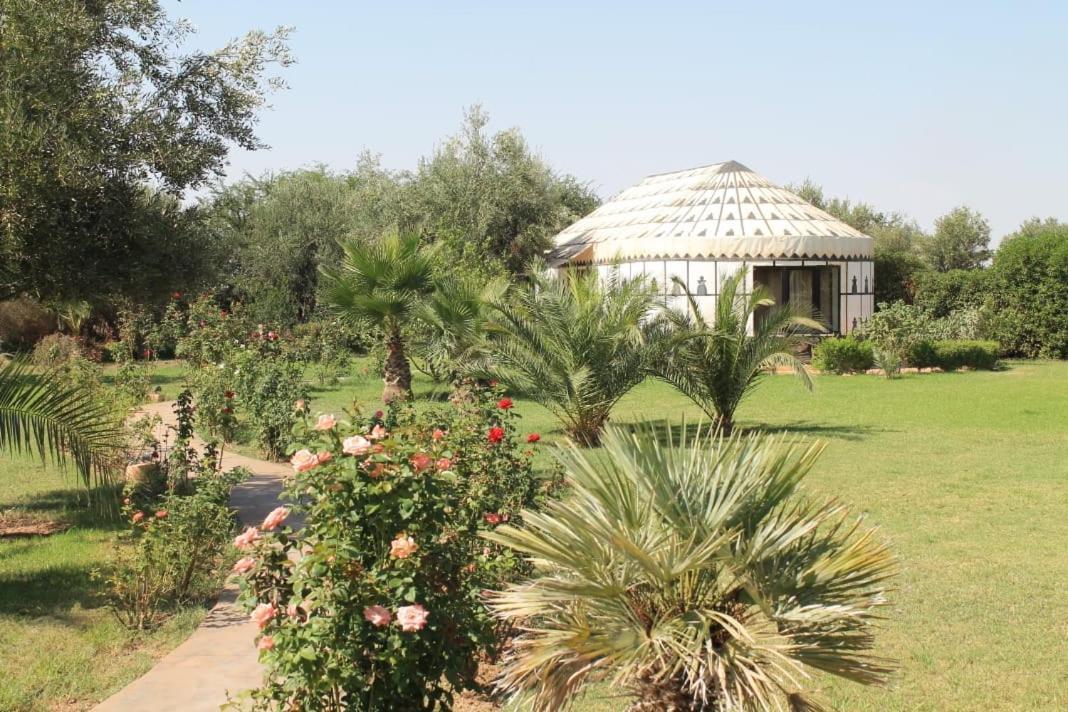 Villa Marco Au Jardin Des Senteurs El Ain Bagian luar foto