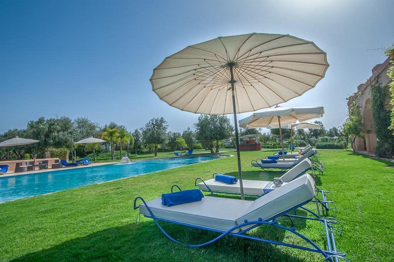 Villa Marco Au Jardin Des Senteurs El Ain Bagian luar foto