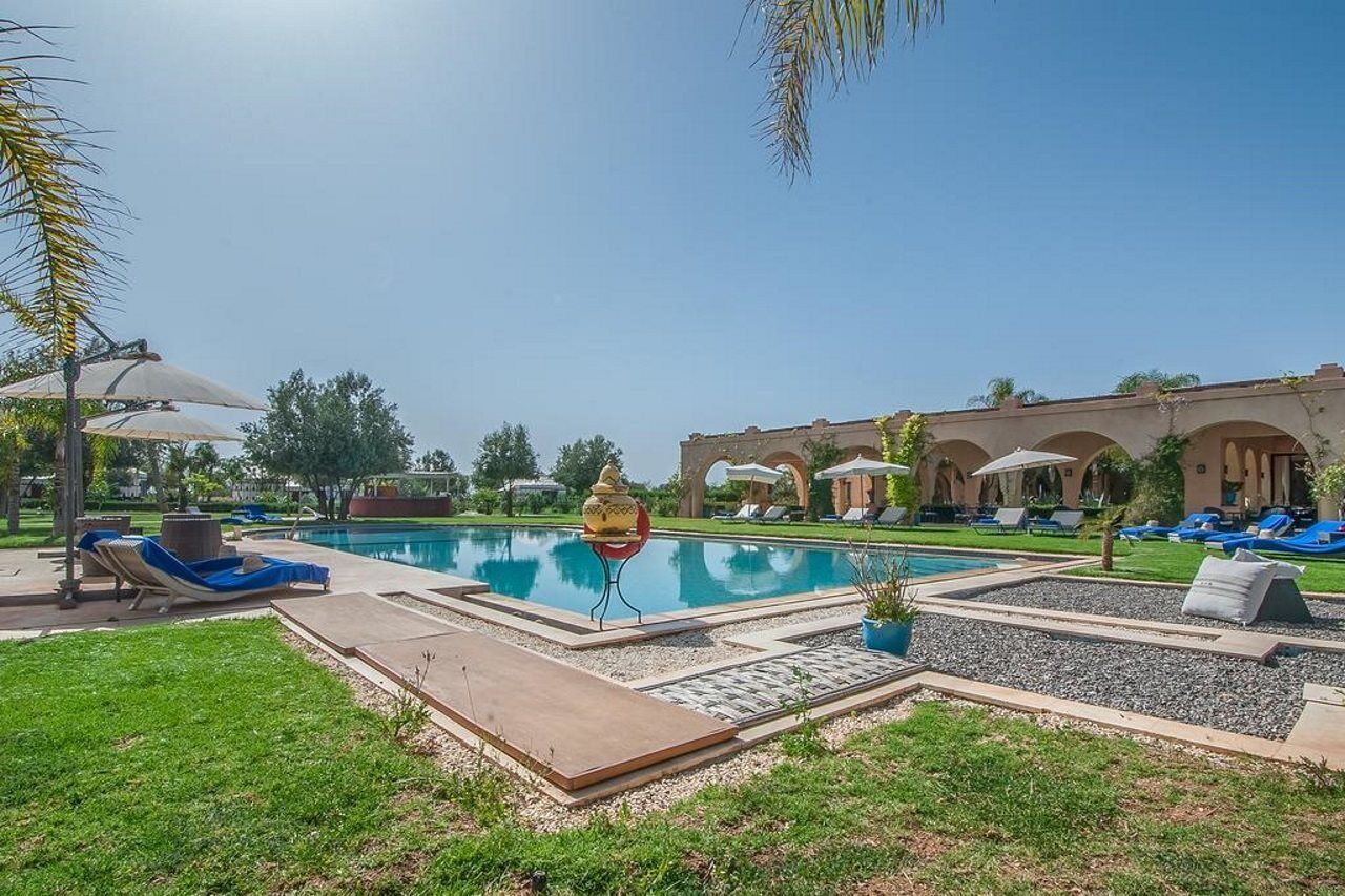Villa Marco Au Jardin Des Senteurs El Ain Bagian luar foto